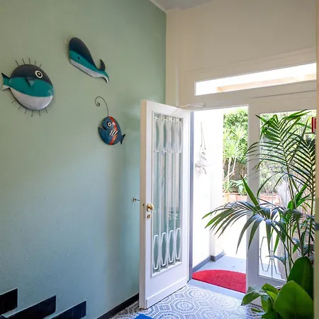 Liliana - Casa Aurora - Trilocale Elegante Con Balcone Vista Mare - Accesso Diretto
