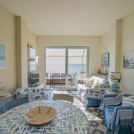 Appartamento Liliana - Casa Aurora - Trilocale Elegante Con Balcone Vista Mare - Accesso Diretto Varigotti