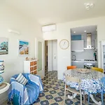 Liliana - Stella Marina - Trilocale Elegante Con Balcone Vista Mare - Accesso Diretto דירה וואריגוטי