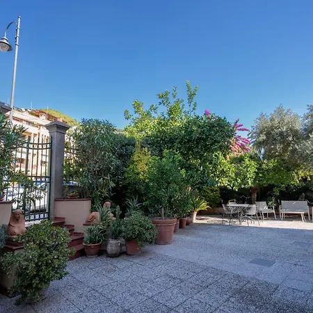 Apartamento Liliana - Stella Marina - Trilocale Elegante Con Balcone Vista Mare - Accesso Diretto