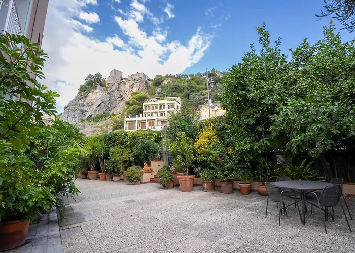 Apartamento Liliana - Stella Marina - Trilocale Elegante Con Balcone Vista Mare - Accesso Diretto Varigotti
