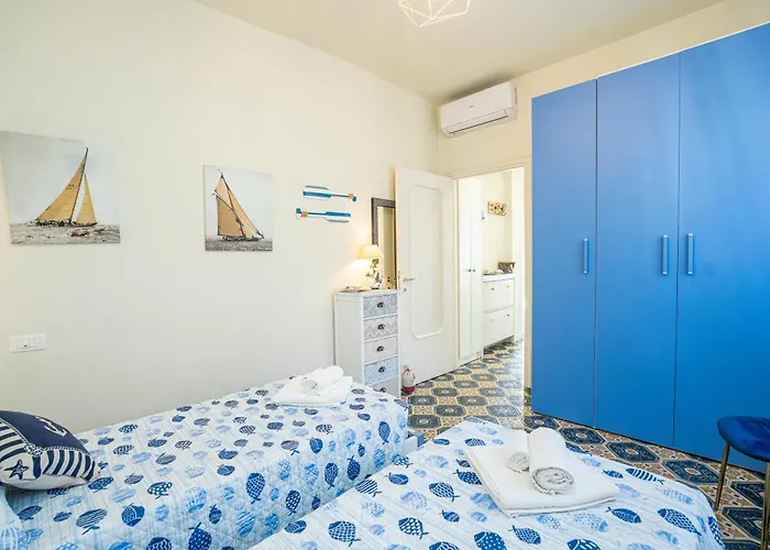Apartamento Liliana - Stella Marina - Trilocale Elegante Con Balcone Vista Mare - Accesso Diretto